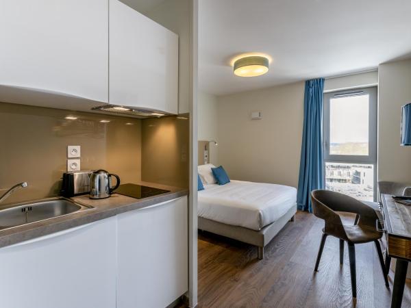 All Suites Bordeaux Centre Marne - Gare Saint-Jean : photo 3 de la chambre  studio confort (lit double)