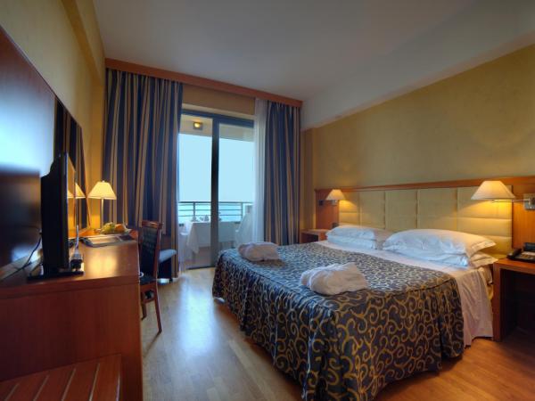 Hotel Nettuno : photo 2 de la chambre chambre double ou lits jumeaux deluxe - vue sur mer