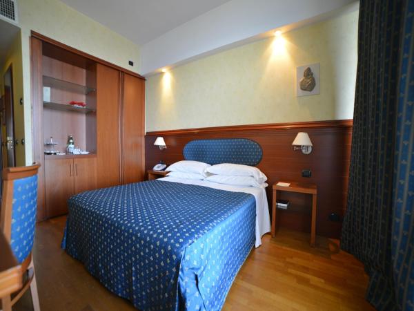 Hotel Nettuno : photo 3 de la chambre chambre double ou lits jumeaux supérieure - vue sur mer