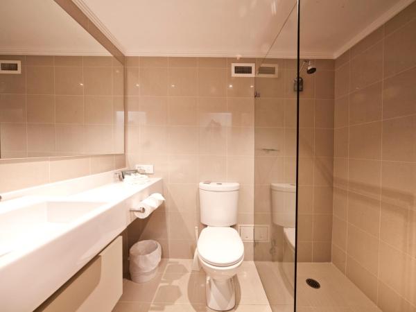 Mercure Canberra : photo 4 de la chambre chambre lit king-size supérieure