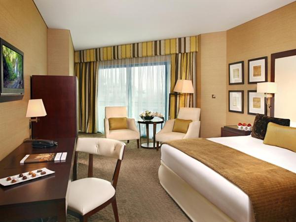 Mövenpick Grand Al Bustan : photo 4 de la chambre chambre lit king-size deluxe