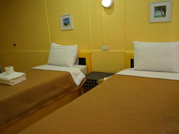 Yes Kaosan : photo 1 de la chambre chambre triple basique avec salle de bains commune