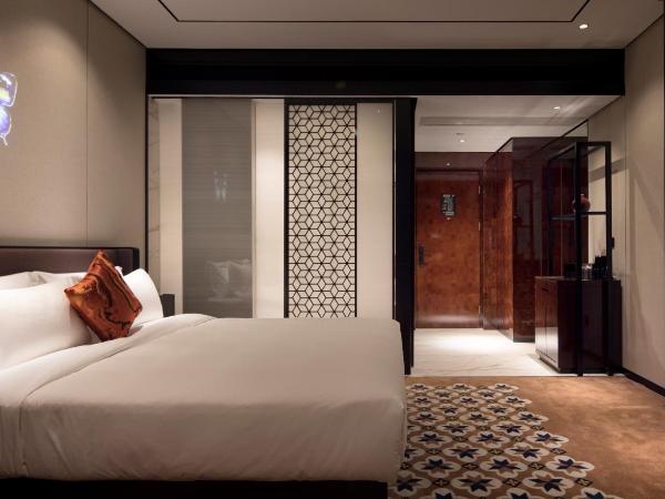 Paco Hotel Chebeinan Metro Guanghzou-Free Shuttle Bus For Canton Fair : photo 3 de la chambre chambre lit king-size deluxe