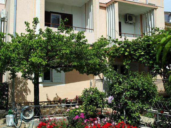 Apartments & Rooms Samohod : photo 1 de la chambre studio