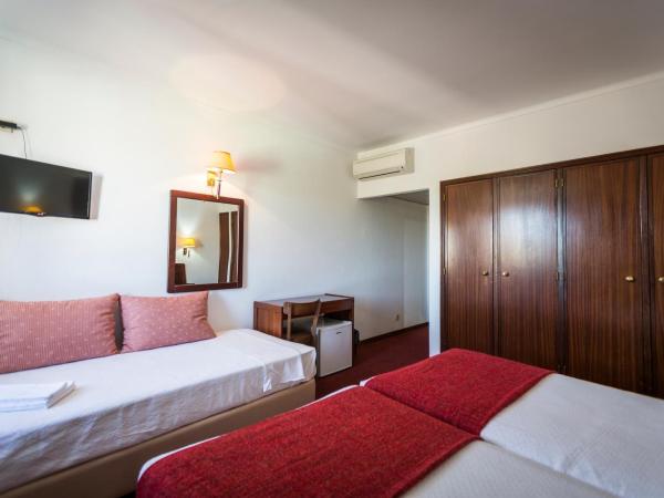 Hotel Arangues : photo 7 de la chambre chambre triple