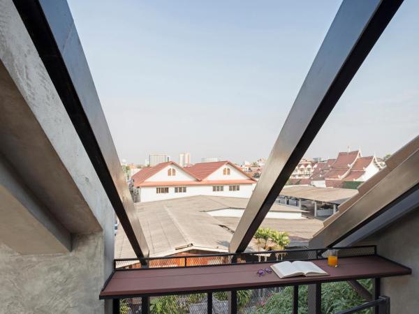 The Step Chiang Mai : photo 4 de la chambre suite familiale avec balcon