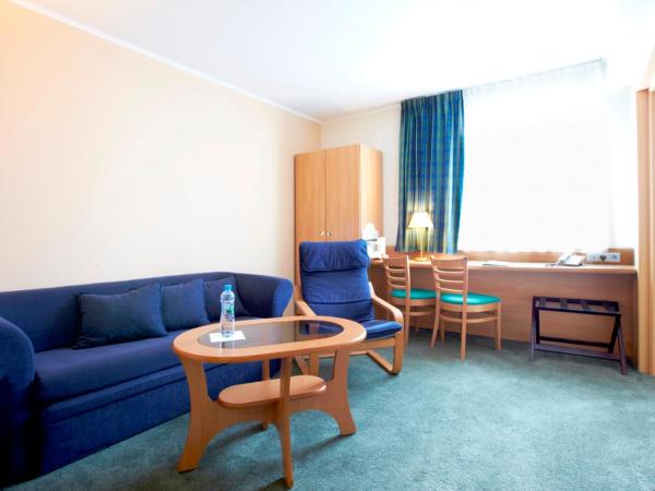 Campanile Poznan : photo 3 de la chambre suite