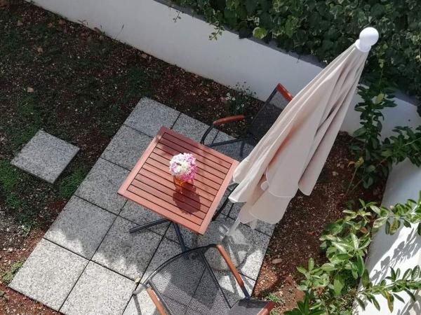 Room with garden : photo 5 de la chambre chambre double ou lits jumeaux deluxe – vue sur jardin
