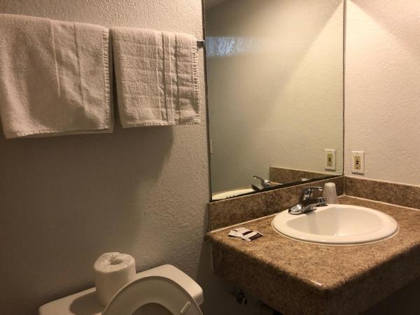 Starlight Inn, Valley Blvd - Downtown LA : photo 4 de la chambre chambre lit king-size