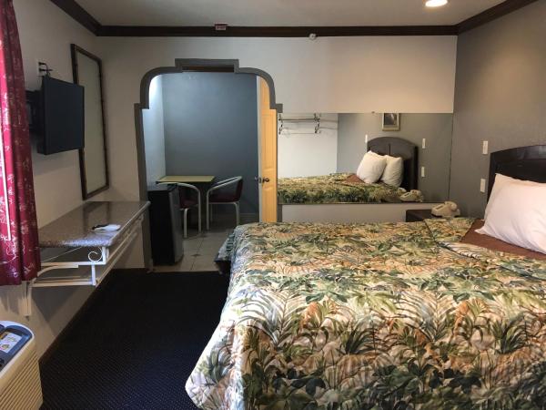 Starlight Inn, Valley Blvd - Downtown LA : photo 7 de la chambre chambre lit king-size