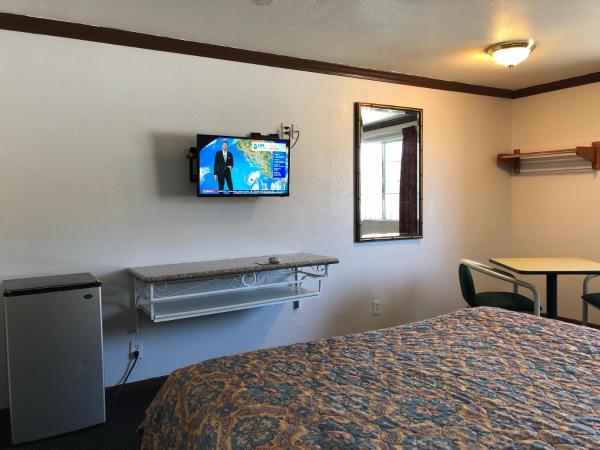 Starlight Inn, Valley Blvd - Downtown LA : photo 8 de la chambre chambre lit king-size