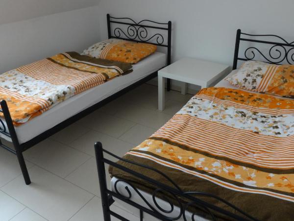 Private Room with Breakfast : photo 2 de la chambre chambre lits jumeaux standard avec salle de bains commune