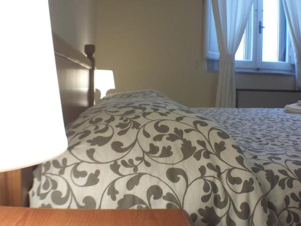 Youth Firenze 2000 : photo 9 de la chambre chambre double