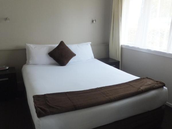 Quality Inn Acapulco Taupo : photo 2 de la chambre appartement