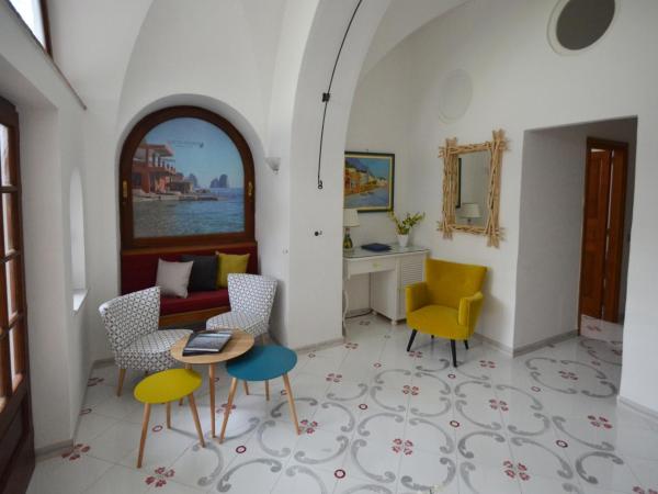 Albergo Gatto Bianco : photo 2 de la chambre suite junior