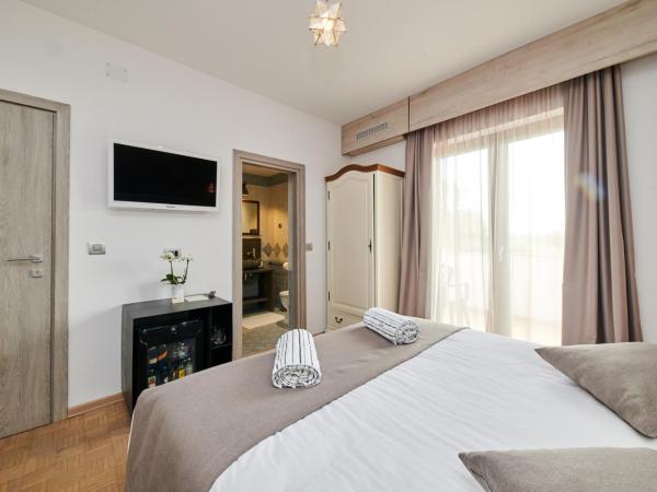 Boutique B&B Luna : photo 10 de la chambre chambre double avec balcon