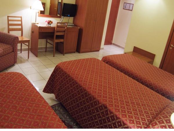Hotel Adria : photo 2 de la chambre chambre triple