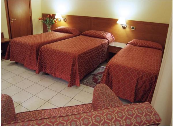 Hotel Adria : photo 3 de la chambre chambre triple