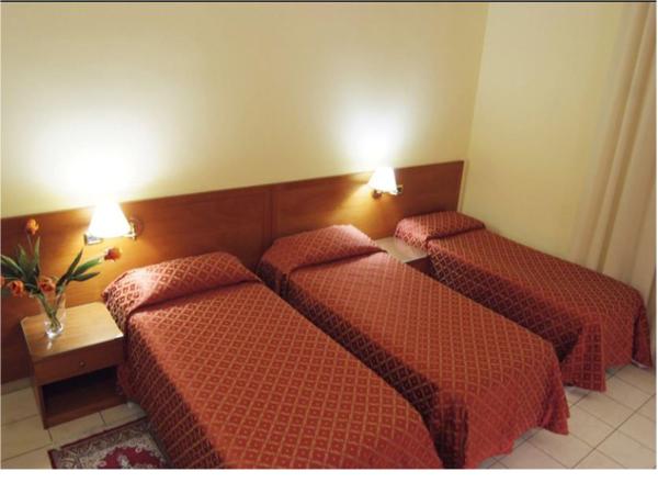 Hotel Adria : photo 5 de la chambre chambre triple
