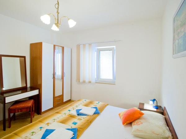 Apartmani Diki : photo 9 de la chambre appartement avec balcon