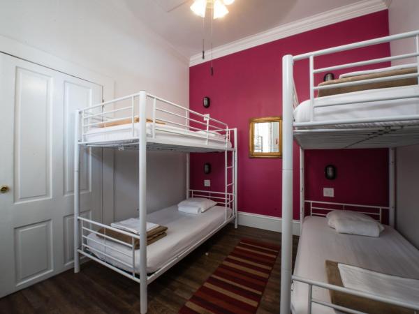 HOSTEL Auberge NOLA : photo 4 de la chambre lit dans dortoir mixte de 4 lits