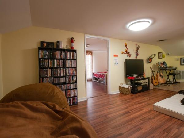 HOSTEL Auberge NOLA : photo 3 de la chambre chambre double classique - vue sur ville