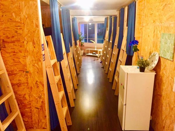 Cloud Sharing Hotel Hakata 1 : photo 7 de la chambre lit simple dans dortoir mixte