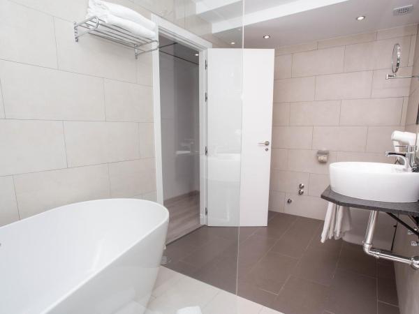 Soho Boutique Bahía Málaga : photo 4 de la chambre chambre familiale (2 adultes et 2 enfants)