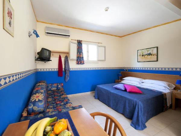 Villaggio Albergo Internazionale La Plaja : photo 1 de la chambre bungalow (4 adultes)