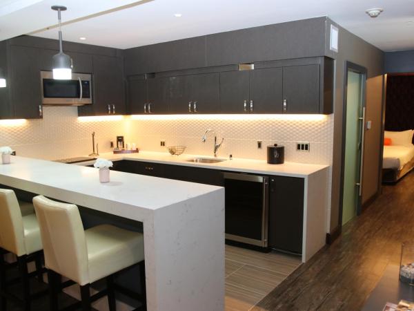 BLVD Hotel & Studios- Walking Distance to Universal Studios Hollywood : photo 4 de la chambre suite présidentielle