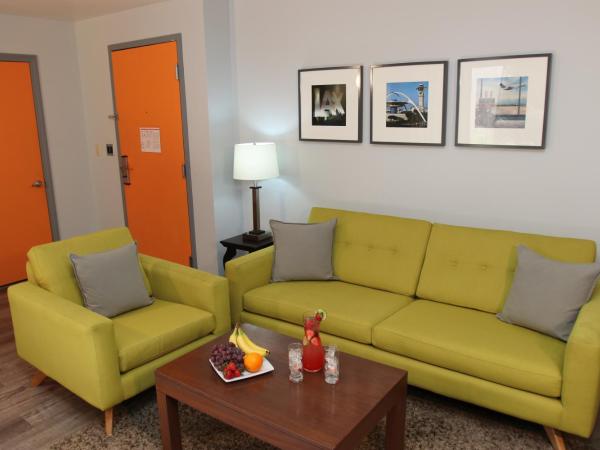 BLVD Hotel & Studios- Walking Distance to Universal Studios Hollywood : photo 2 de la chambre suite exécutive