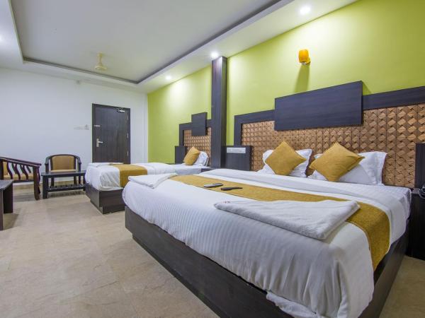 Hotel Kochi Crown : photo 3 de la chambre chambre triple deluxe