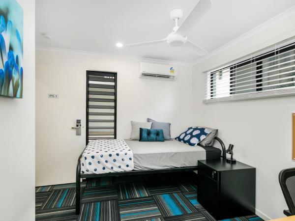 MiHaven Shared Living - Pembroke St : photo 6 de la chambre chambre simple avec salle de bains privative