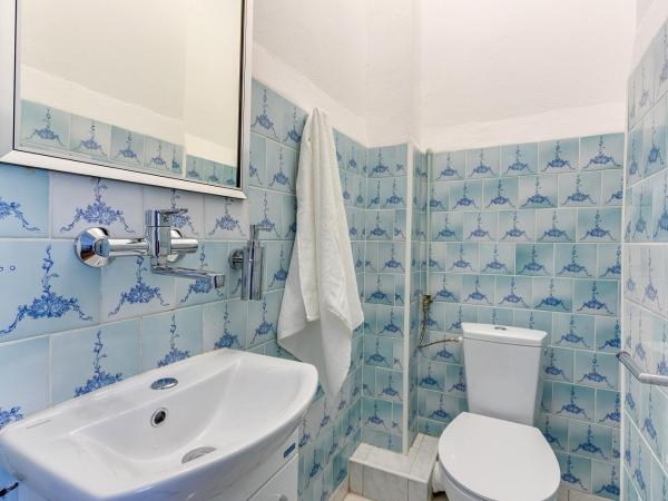 Meduza Sopot : photo 5 de la chambre chambre simple avec salle de bains commune