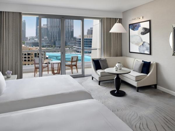 Address Downtown : photo 3 de la chambre chambre premier - balcon - vue burj khalifa et fontaine