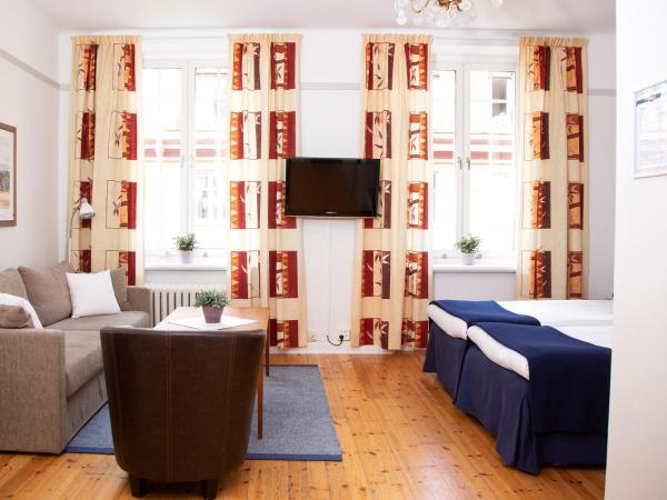 Hotel Emma : photo 9 de la chambre chambre double ou lits jumeaux