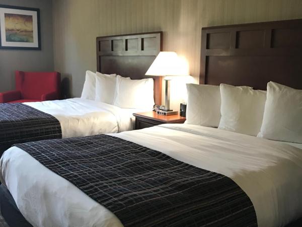 Country Inn & Suites by Radisson, Delta Park North Portland : photo 4 de la chambre chambre avec 2 grands lits queen-size