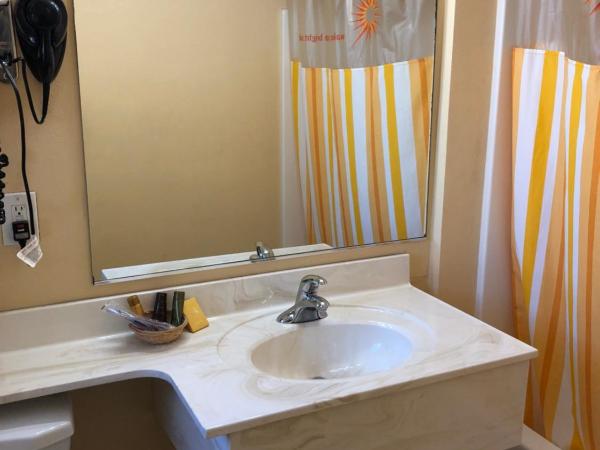 Encore Motel : photo 7 de la chambre chambre lit king-size