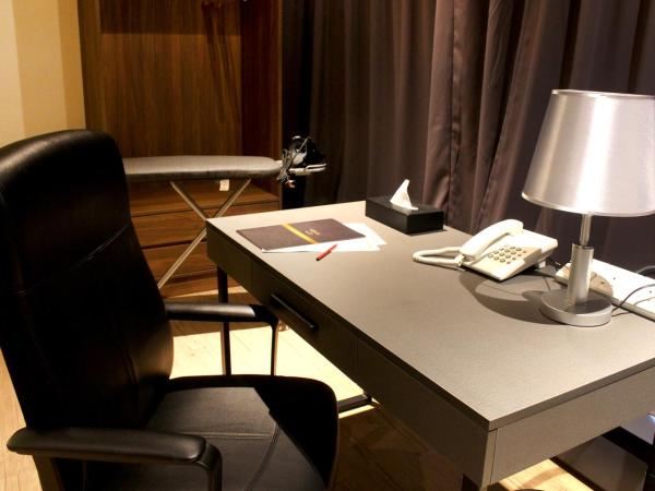 Imperial Regency Suites & Kuala Lumpur : photo 10 de la chambre chambre lit king-size deluxe