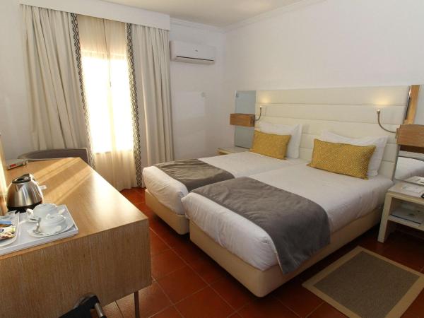 Best Western Hotel Dom Bernardo : photo 4 de la chambre chambre lits jumeaux standard