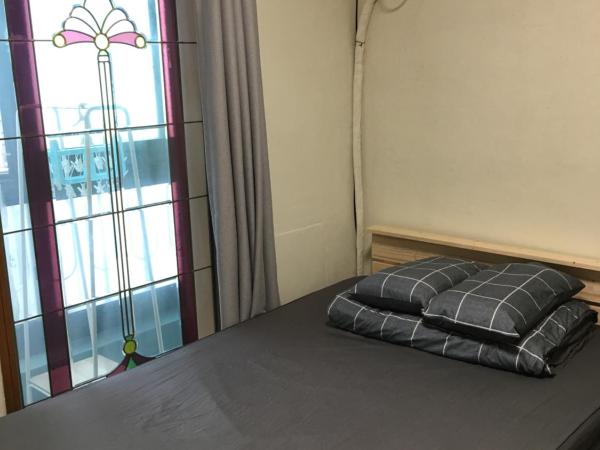 Family House Hongdae : photo 10 de la chambre chambre double avec salle de bains privative