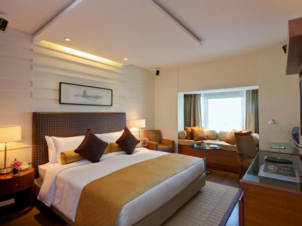 Taj Coromandel : photo 10 de la chambre chambre de luxe avec lit king-size