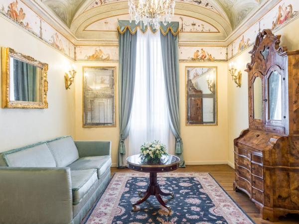 Hotel Ai Cavalieri di Venezia : photo 3 de la chambre suite – vue sur canal