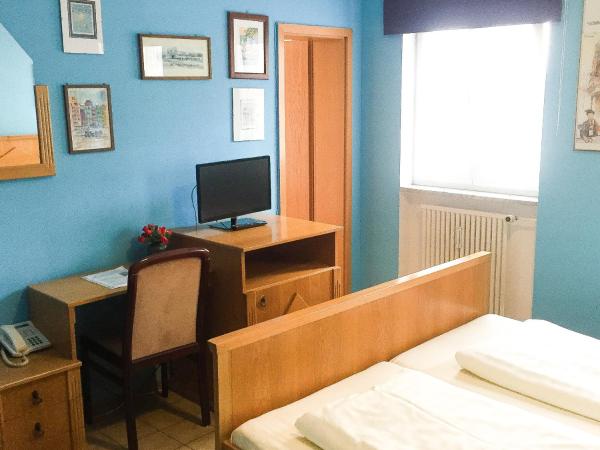Pension Mona Lisa : photo 1 de la chambre chambre double standard