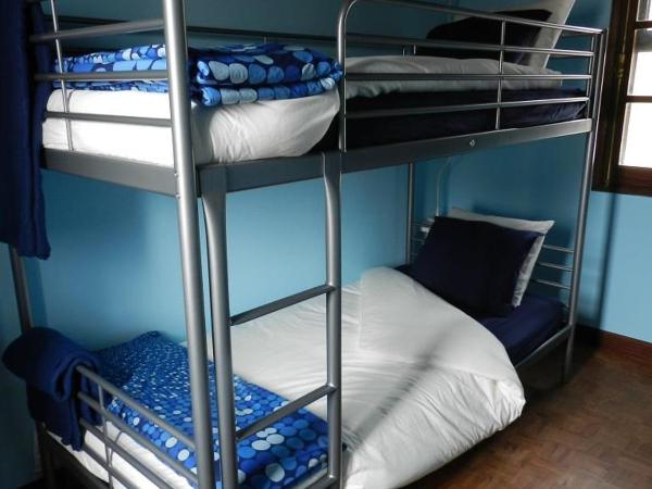 Peniche Blue Wave Home : photo 4 de la chambre chambre familiale - vue sur jardin