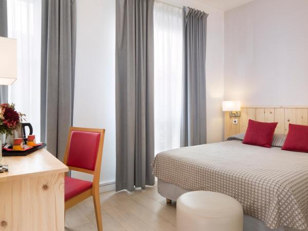 Hôtel Le Compostelle : photo 4 de la chambre chambre double avec douche