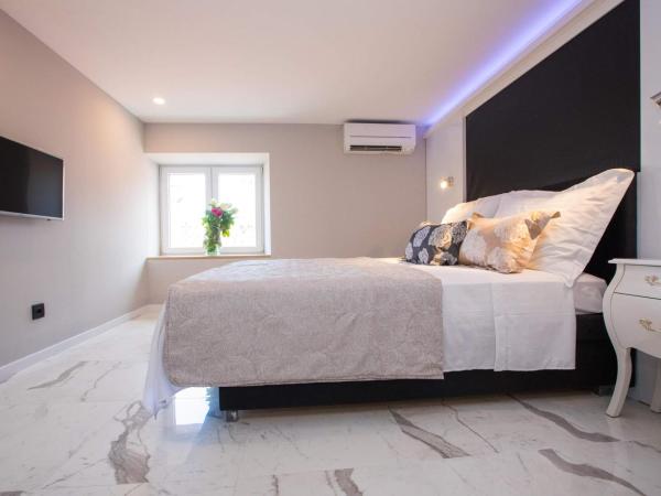 Soleil Luxury Rooms Old town : photo 6 de la chambre grande chambre double ou lits jumeaux