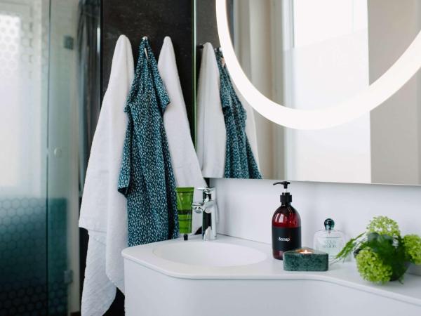 Best Western and hotel : photo 2 de la chambre petit hébergement simple Élégant