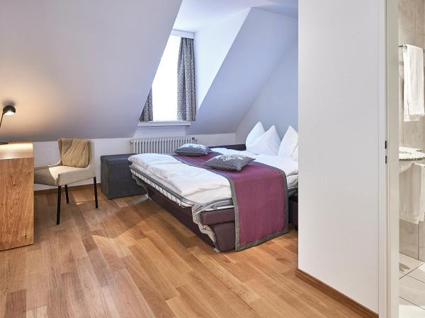 Hotel Central Luzern : photo 8 de la chambre chambre familiale supérieure