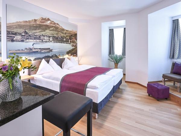 Hotel Central Luzern : photo 7 de la chambre chambre familiale supérieure